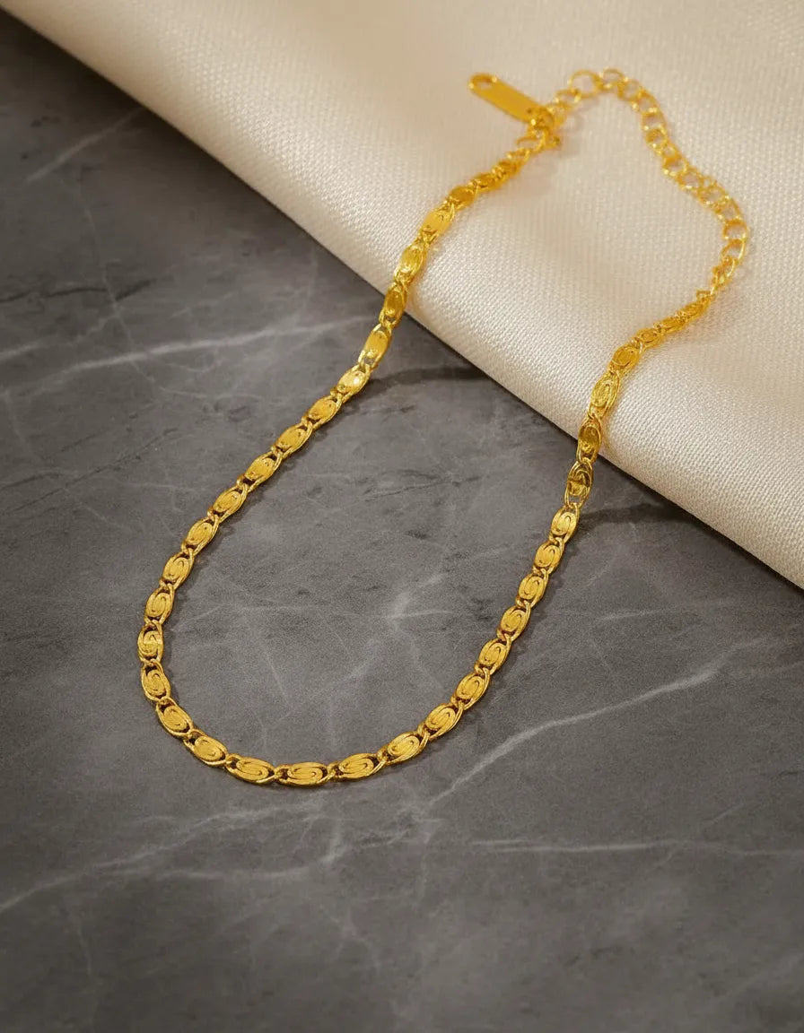 Collar dorado de eslabón ovalado texturizado C-0020