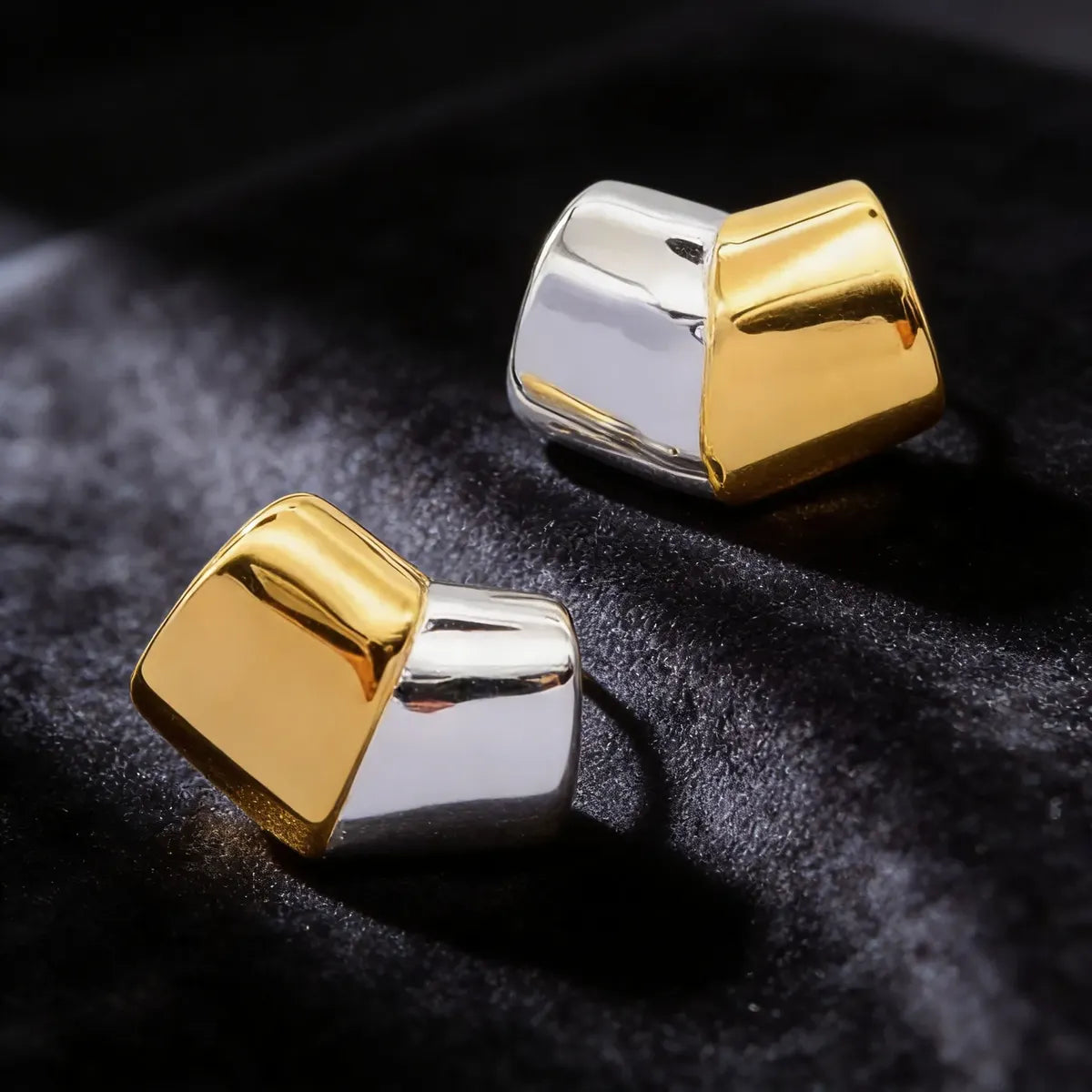 Aretes bicolor geométricos dorado y plateado A-0031