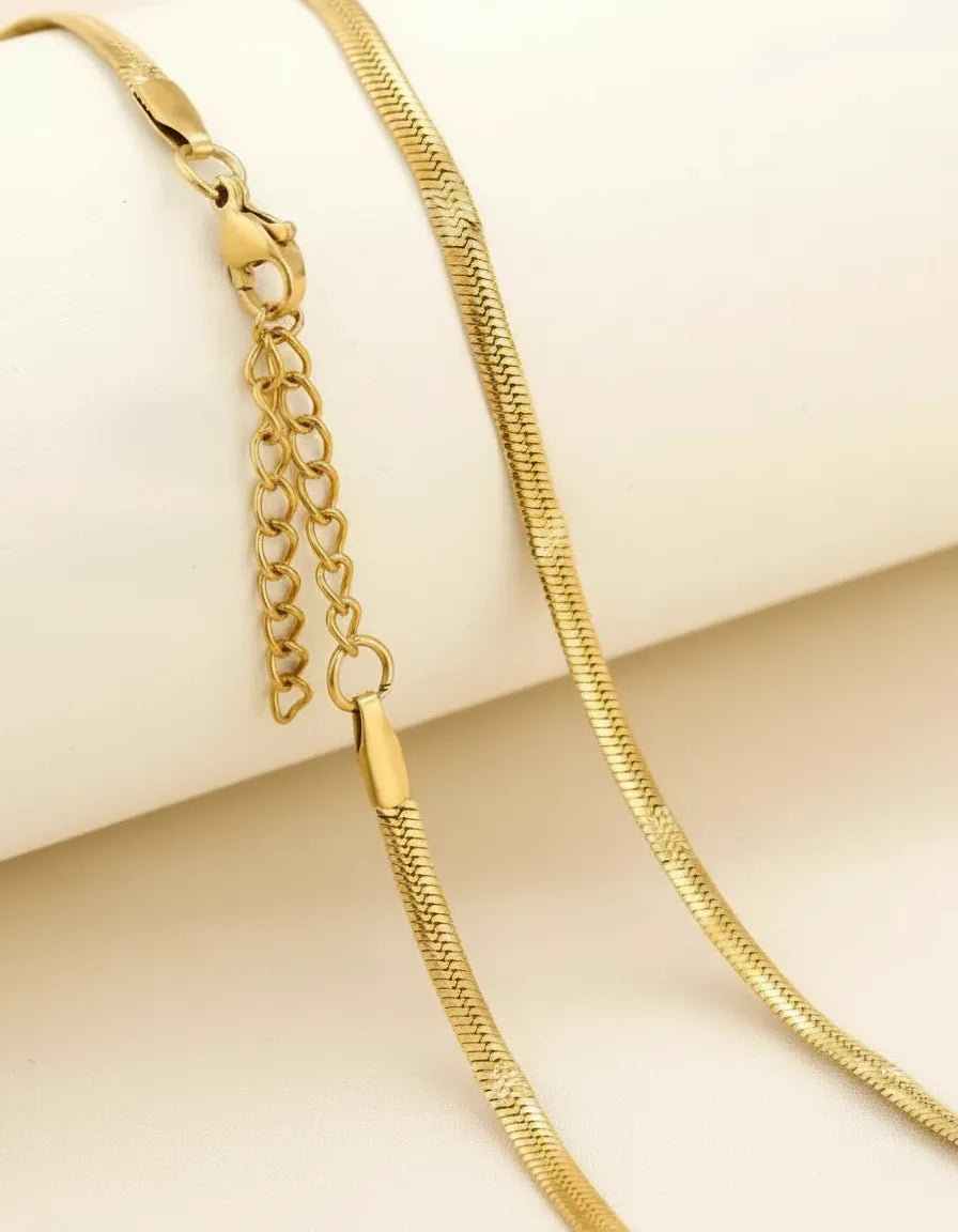Collar dorado tipo herringbone C-0012