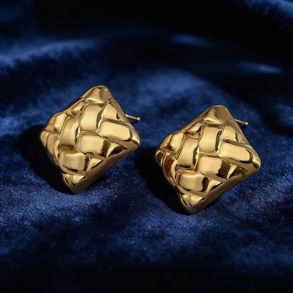 Aretes dorados geométricos efecto tejido A-0030