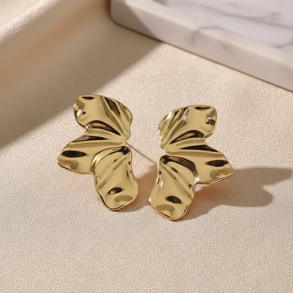 Aretes dorados forma orgánica abstracta A-0033