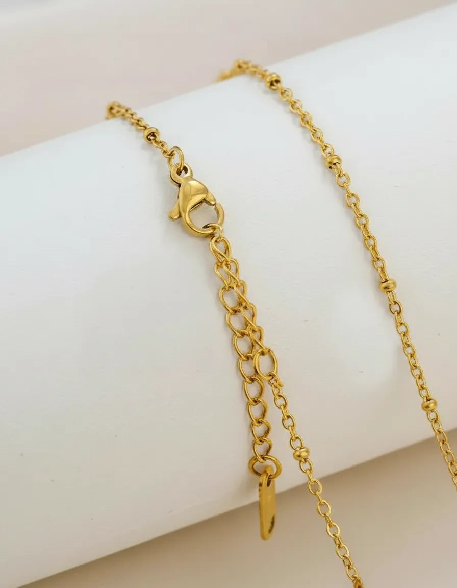 Collar dorado con mini esferas C-0008