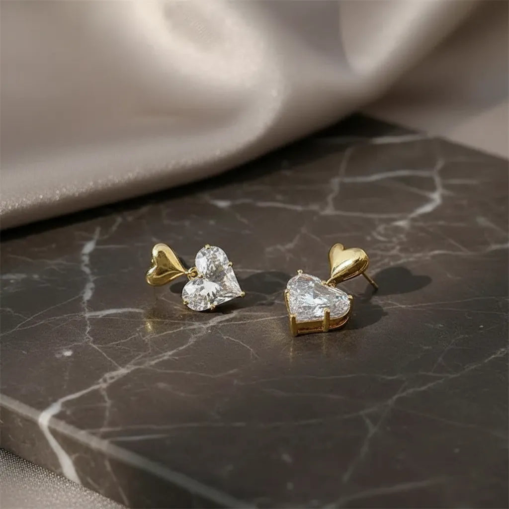 Aretes corazón doble con zirconia brillante A-0005