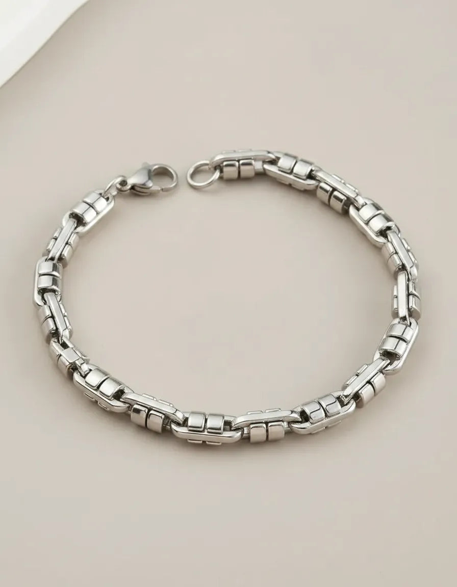 Pulsera de eslabón geométrico plateado P-0024