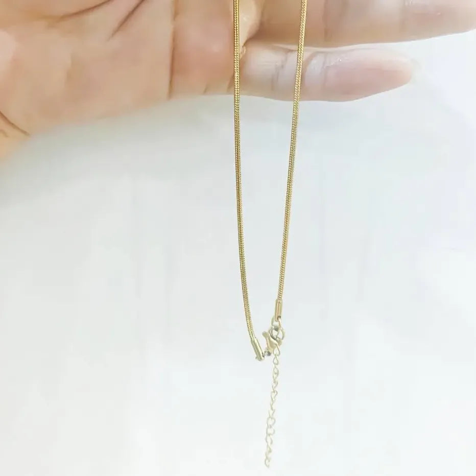 Cadena dorada tipo snake C-0007