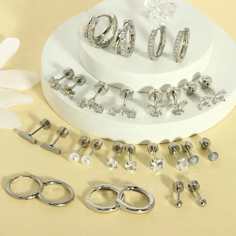 Set 14 pares de aretes plateados | Studs, huggies y zirconias A-0044