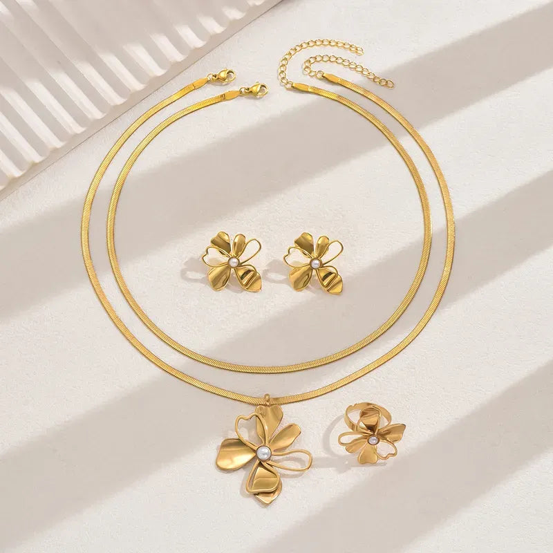 Set 4 piezas flor dorada | Collares + aretes + anillo elegante SET-0003