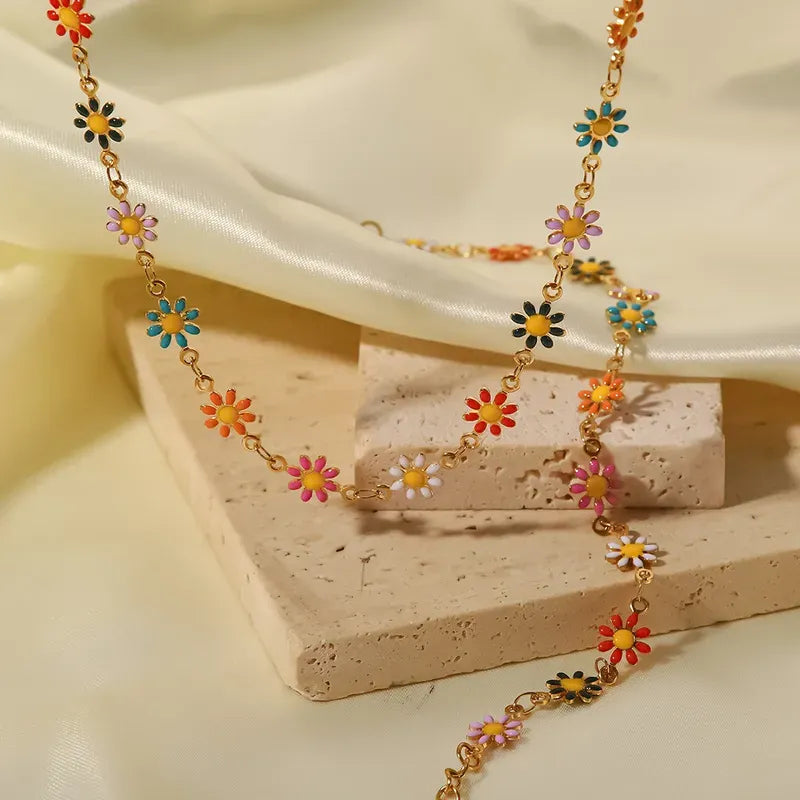 Collar flores multicolor dorado C-0006