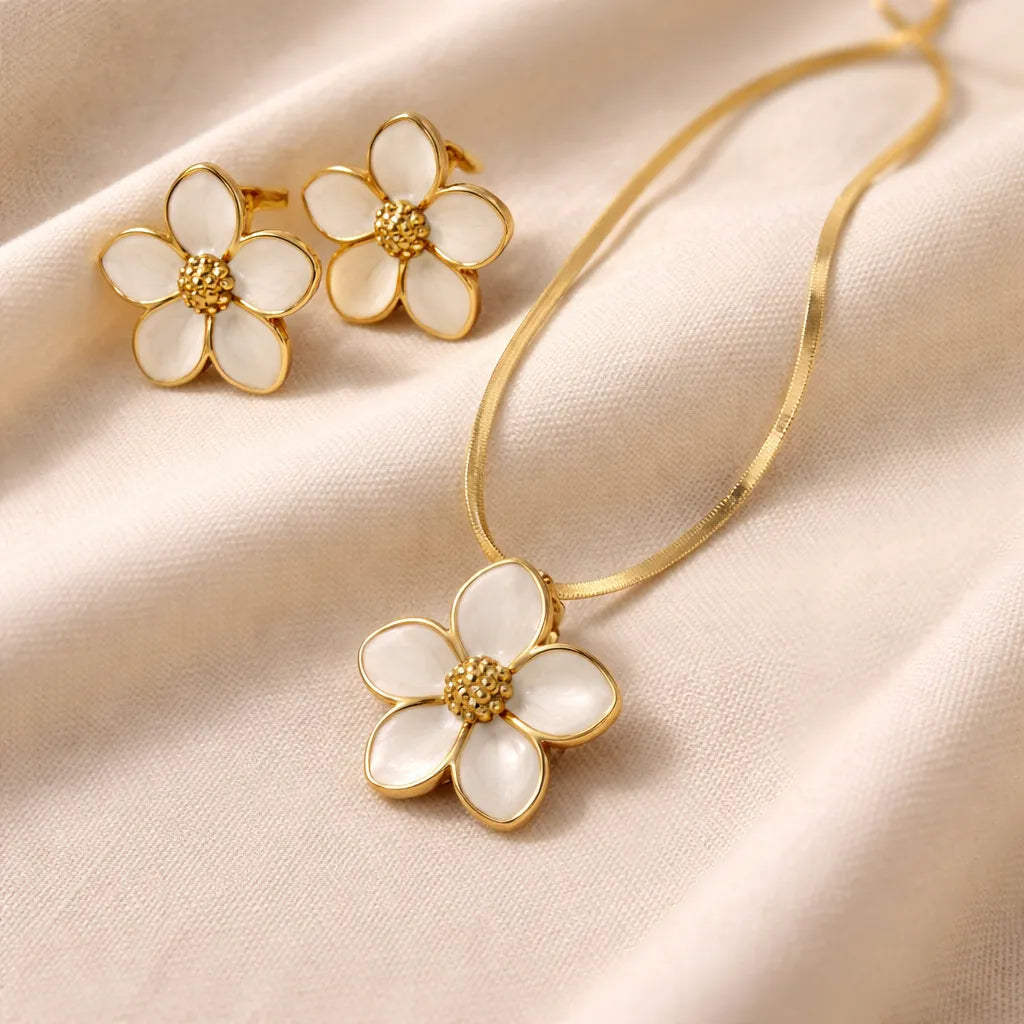 Set collar + aretes flor blanca | Delicado y elegante SET-0005